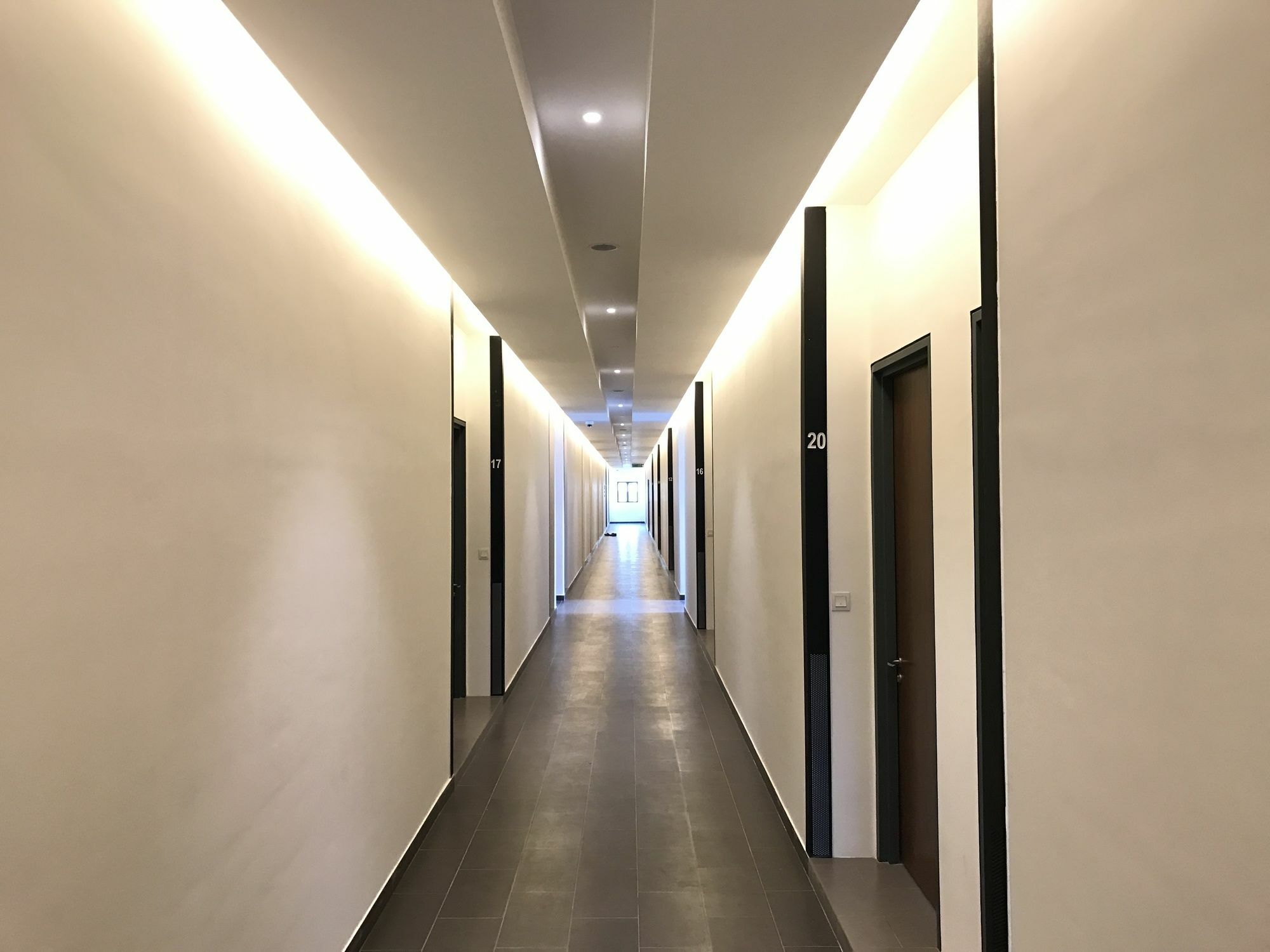 Готель Alila Bangsar Куала-Лумпур Екстер'єр фото A corridor in the new building